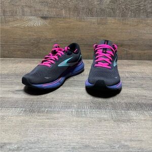 The Brooks Ghost 15 Women's Size 7.5